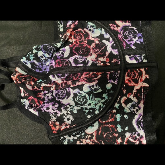 NWOT Torrid 💀 Skulls & Roses 🌹Ombré Bra - Picture 2 of 5